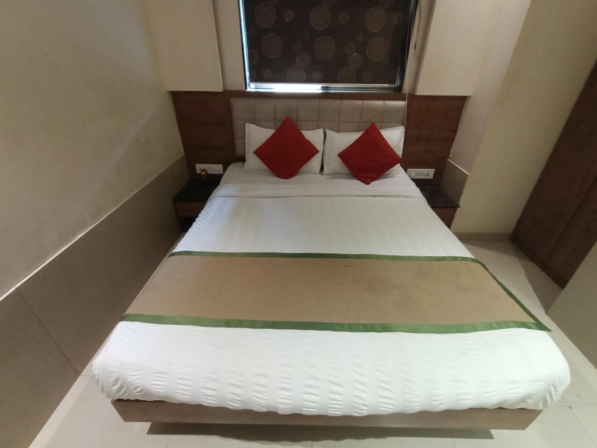 Fabhotel Regal Inn Mumbai Exterior photo