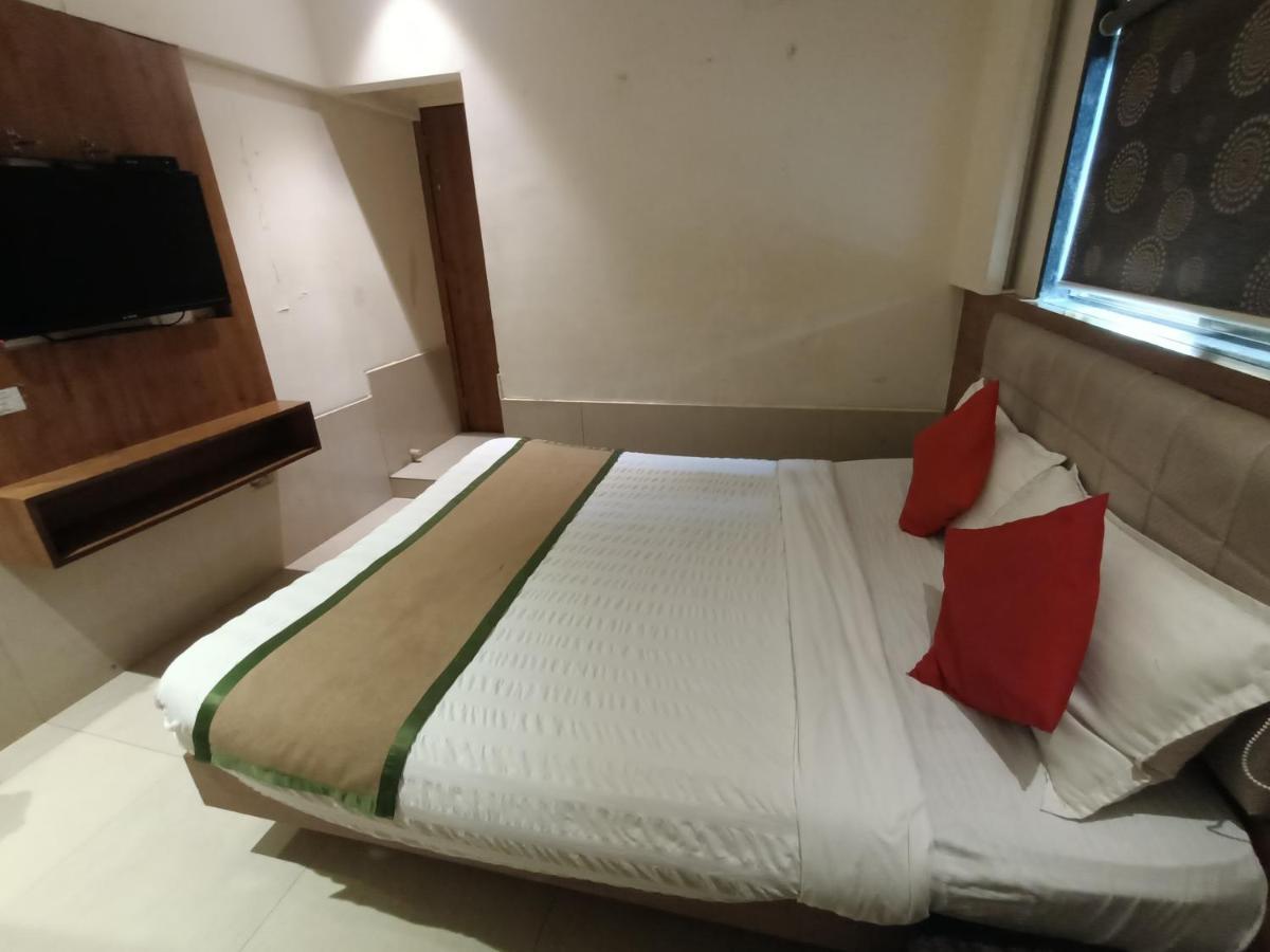 Fabhotel Regal Inn Mumbai Exterior photo