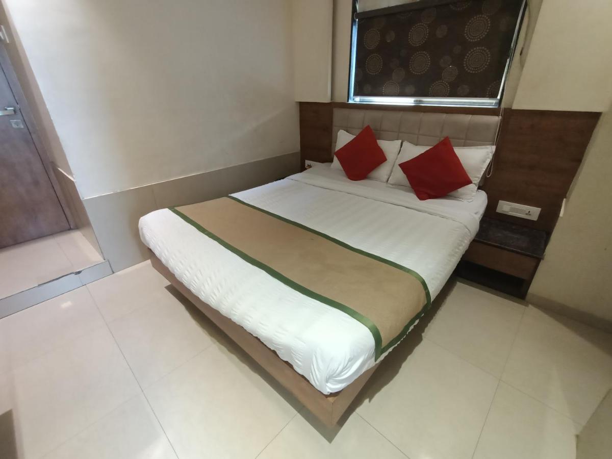 Fabhotel Regal Inn Mumbai Exterior photo