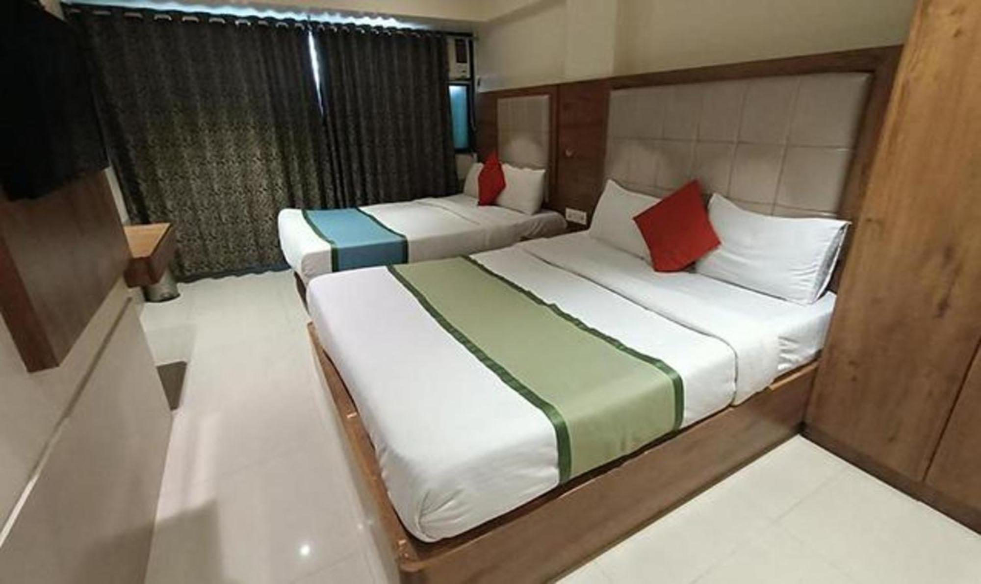 Fabhotel Regal Inn Mumbai Exterior photo